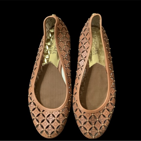 MICHAEL Michael Kors Gabriella flats with initials and gold bead trim. Sz 6 - Picture 5 of 7